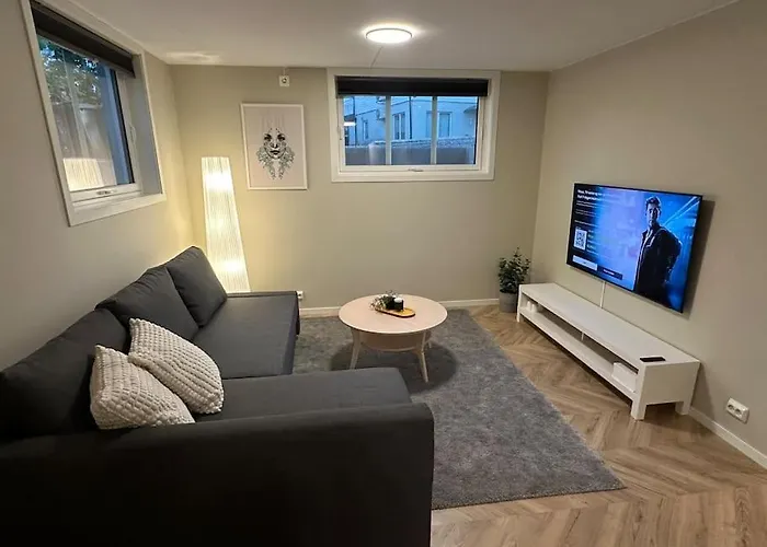 Modern 106 Apartment *